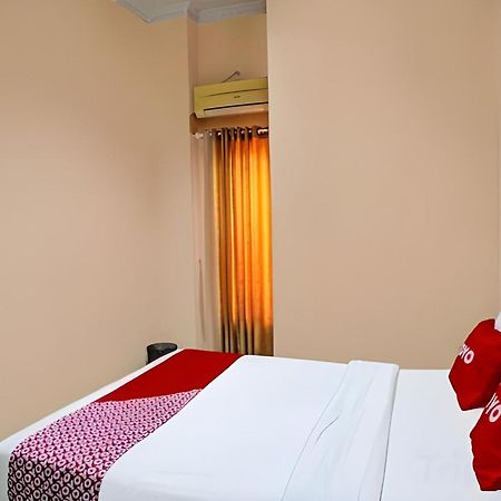Hotel O Medan City Near Lapangan Benteng Formerly Ralica Residence Exterior photo