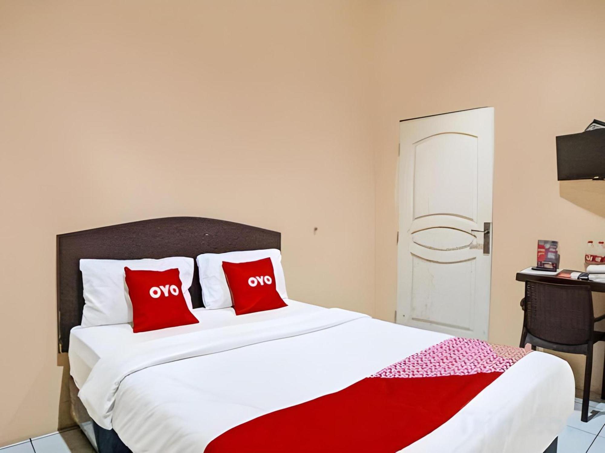 Hotel O Medan City Near Lapangan Benteng Formerly Ralica Residence Exterior photo