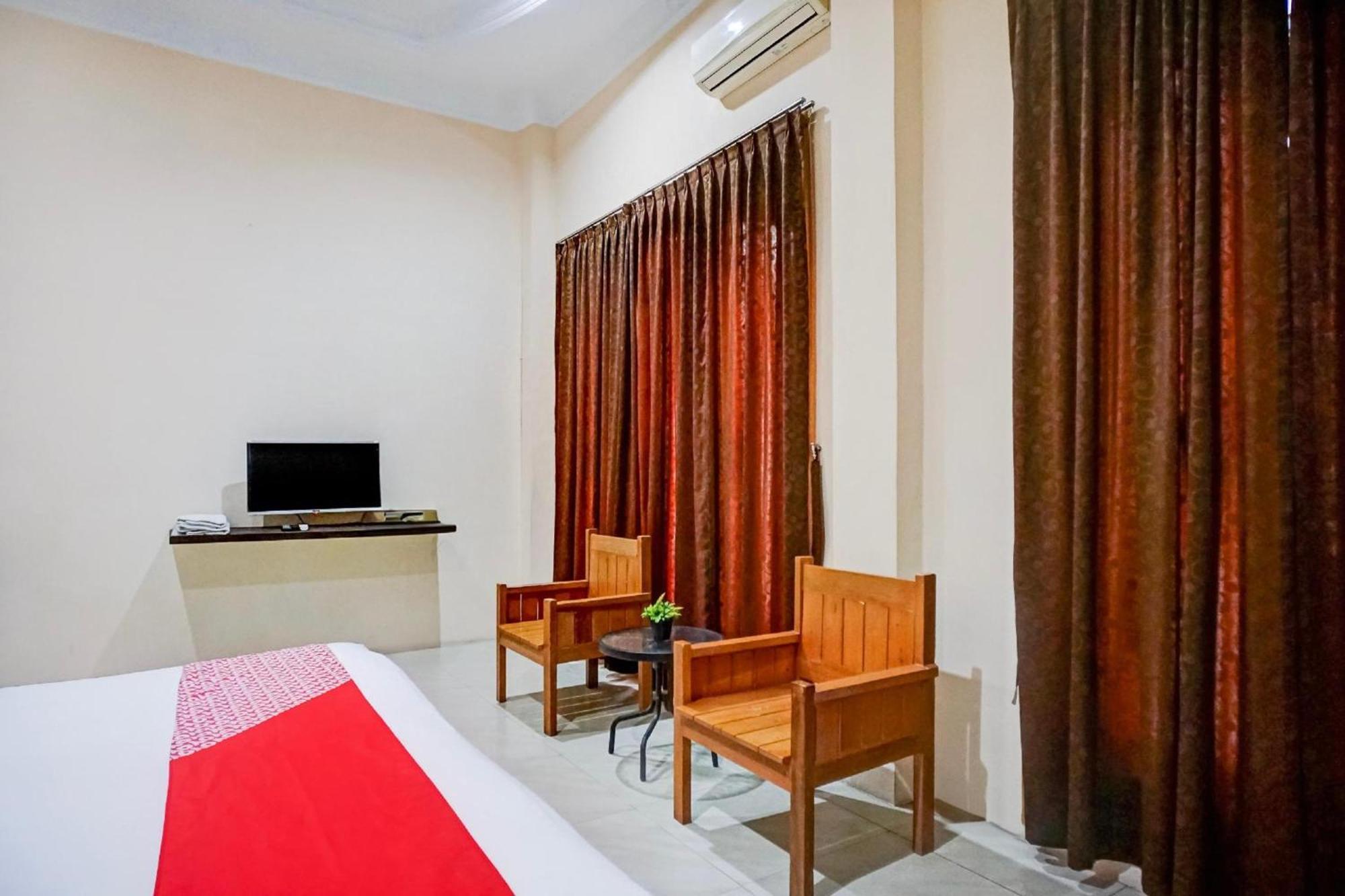 Hotel O Medan City Near Lapangan Benteng Formerly Ralica Residence Exterior photo