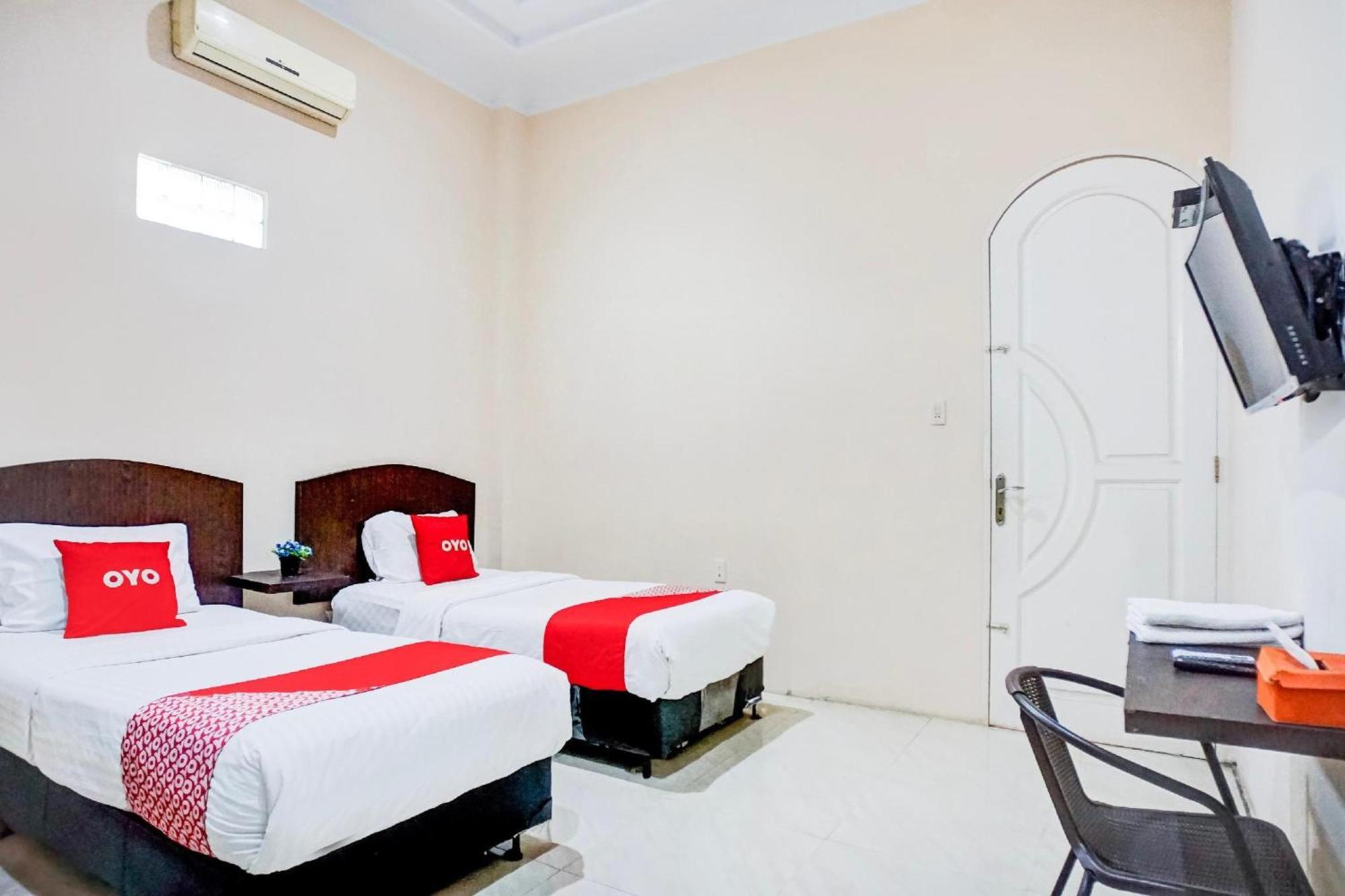 Hotel O Medan City Near Lapangan Benteng Formerly Ralica Residence Exterior photo