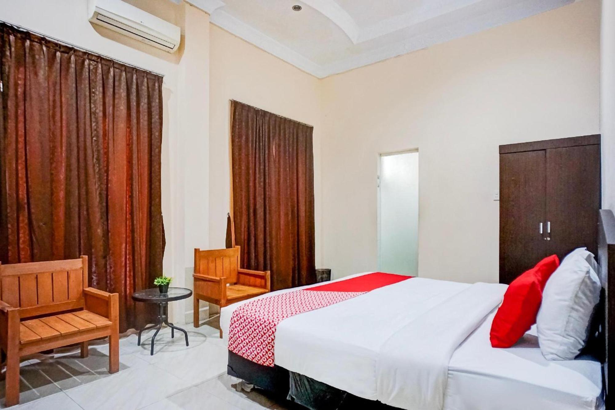 Hotel O Medan City Near Lapangan Benteng Formerly Ralica Residence Exterior photo