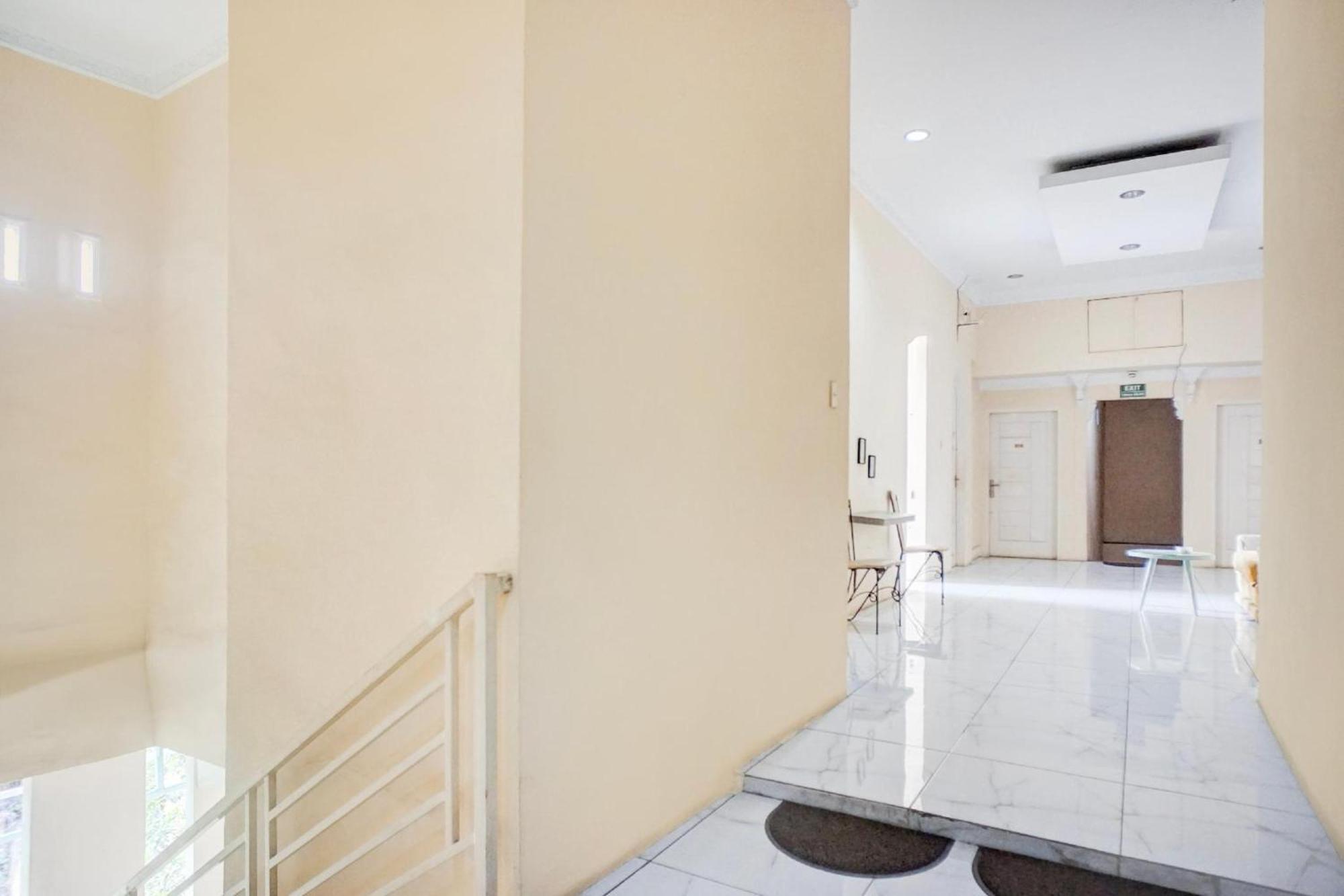 Hotel O Medan City Near Lapangan Benteng Formerly Ralica Residence Exterior photo