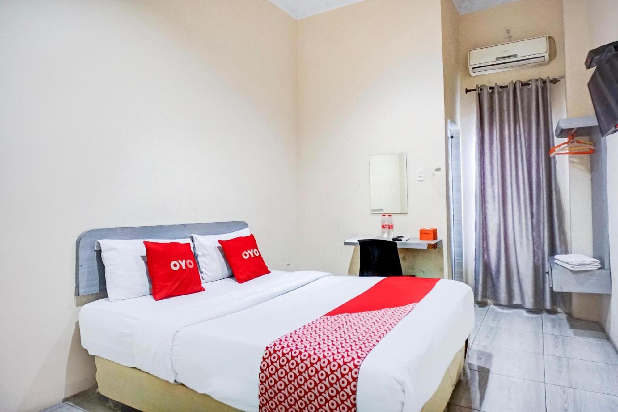 Hotel O Medan City Near Lapangan Benteng Formerly Ralica Residence Exterior photo