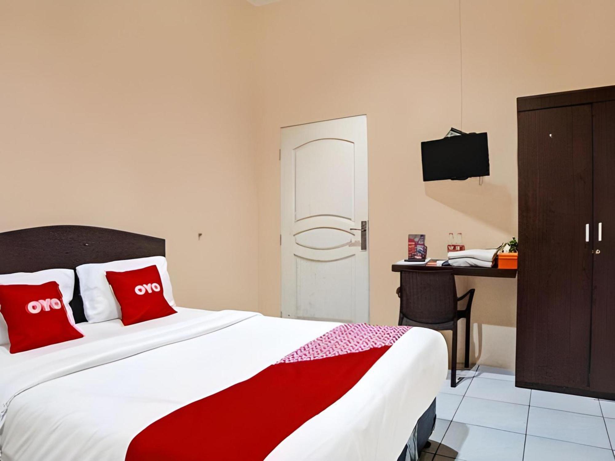 Hotel O Medan City Near Lapangan Benteng Formerly Ralica Residence Exterior photo