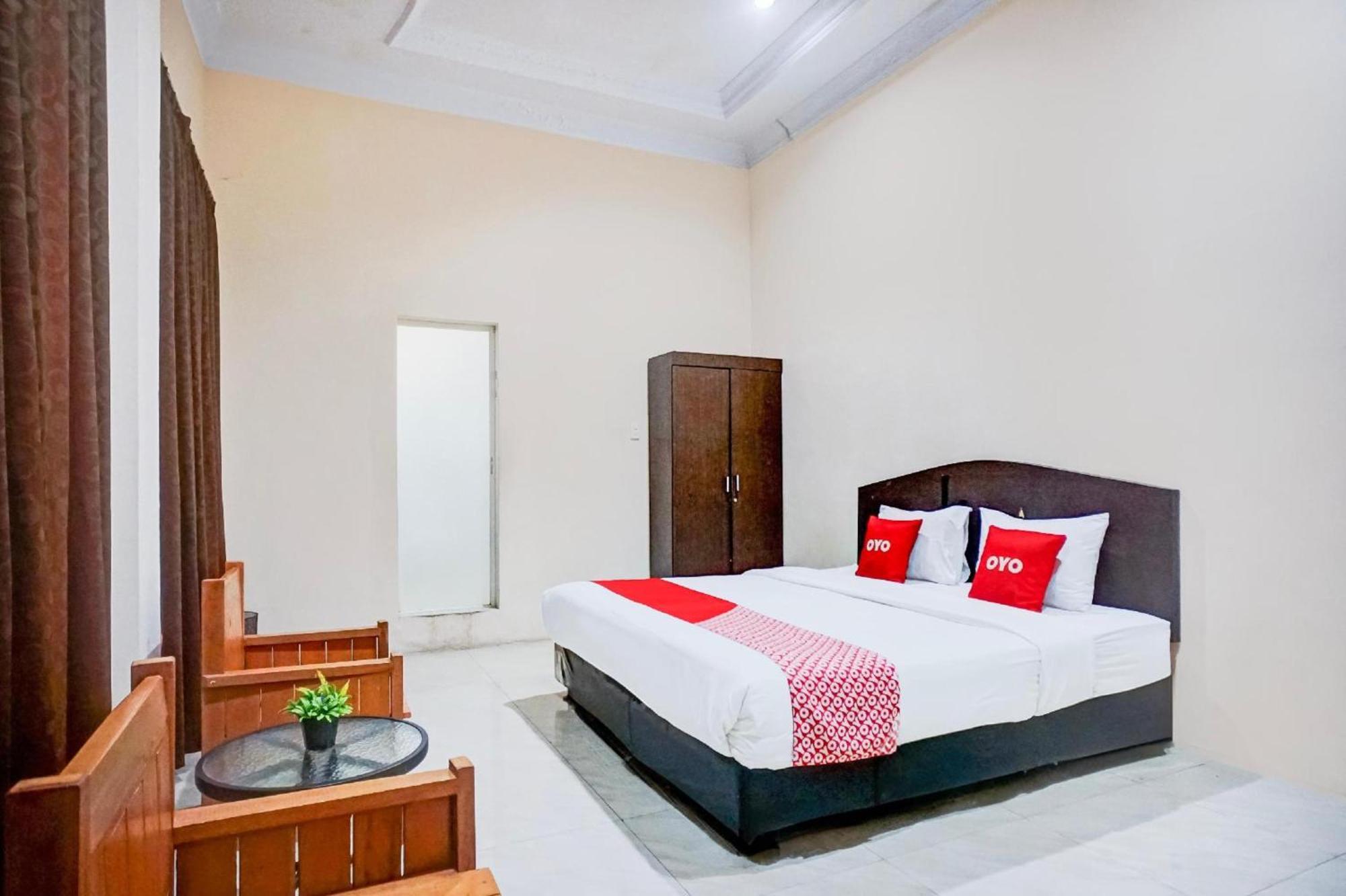 Hotel O Medan City Near Lapangan Benteng Formerly Ralica Residence Exterior photo